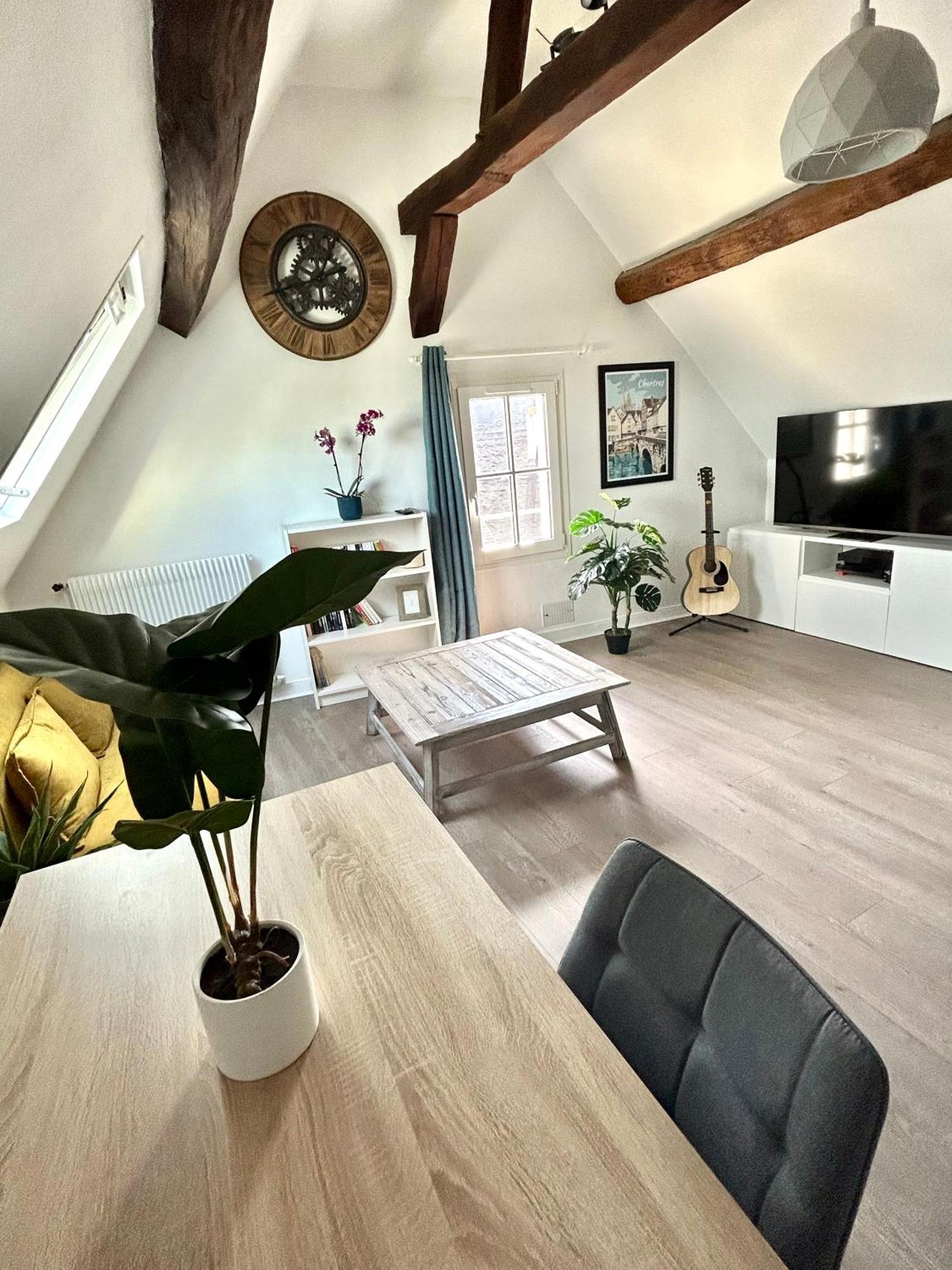 L Ecuyer Appartement Au Coeur Du Quartier Historique Chartres Luaran gambar