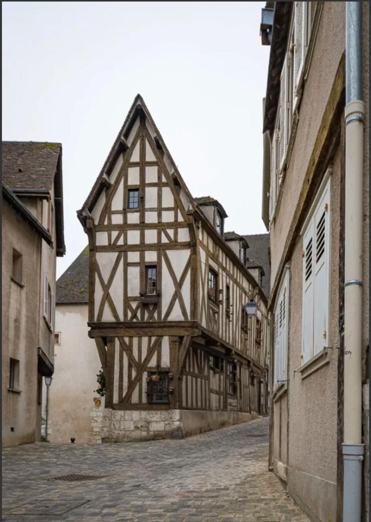 L Ecuyer Appartement Au Coeur Du Quartier Historique Chartres Luaran gambar